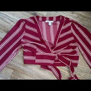 Long sleeve contemporary crop top with bow on the front